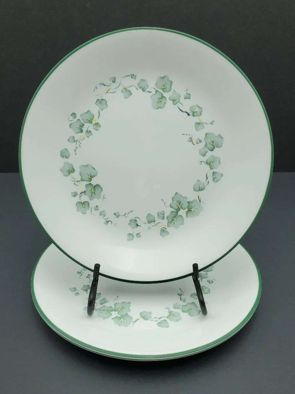 Corelle Callaway Smooth Luncheon Plates Corning Green Ivy Coupe Salad Plates